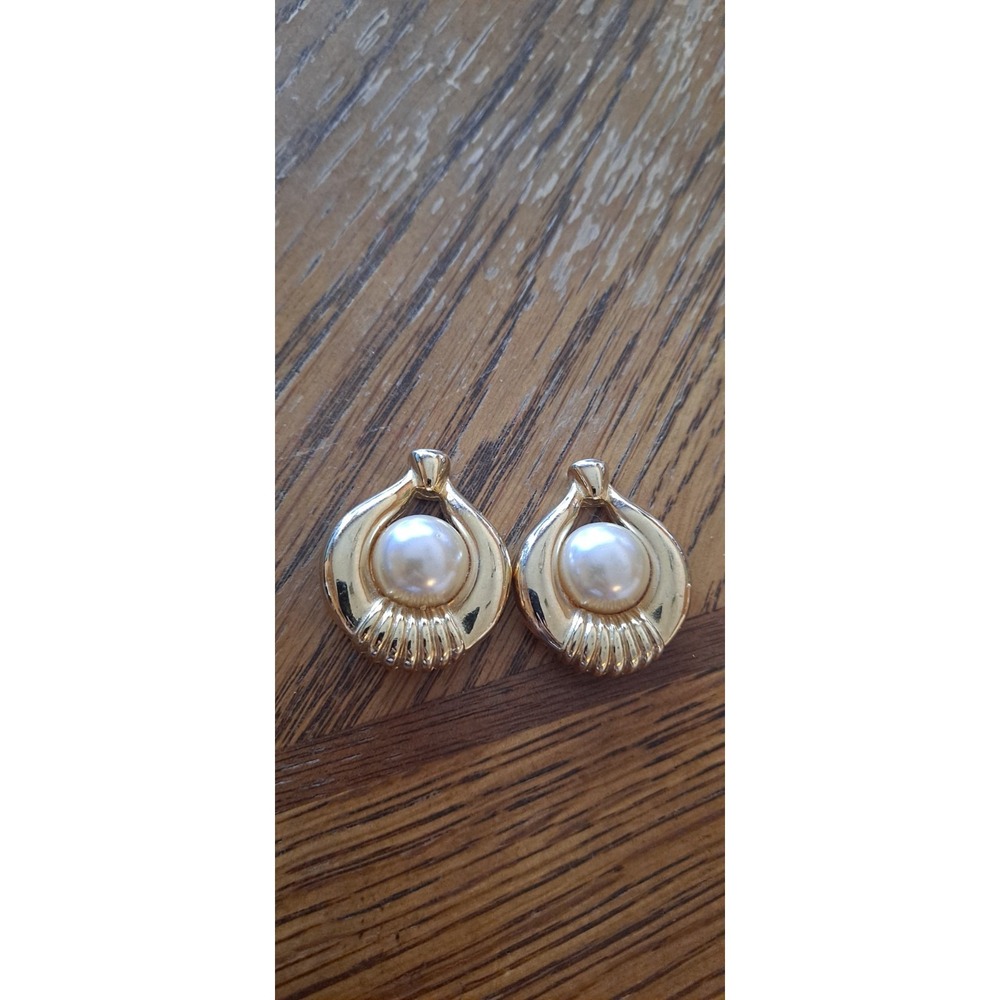 Vintage Clip On Pearl And Gold Earrings